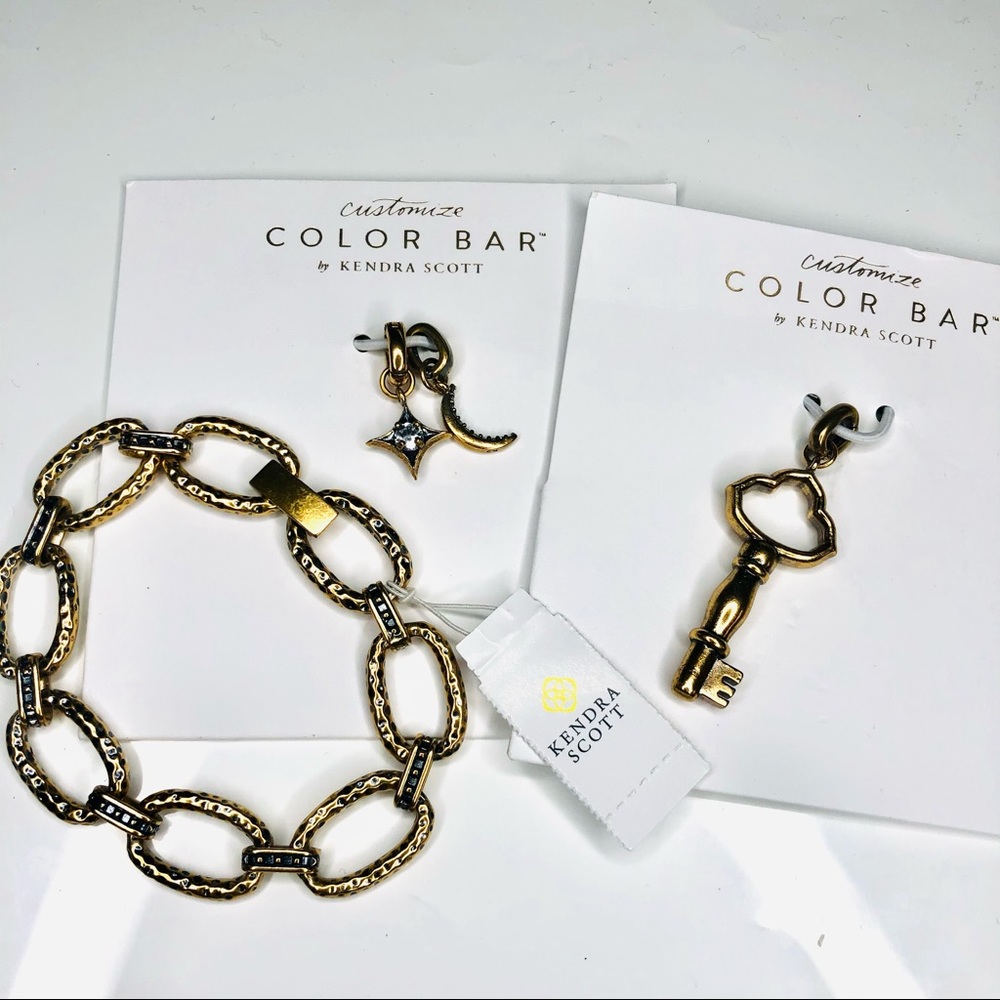 Kendra Scott
Go Beyond Chain Link Bracelet - Picture 2 of 6